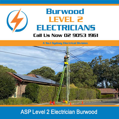 ASP level 2 electrician working in power poles and overhead electrical lines in Burwood